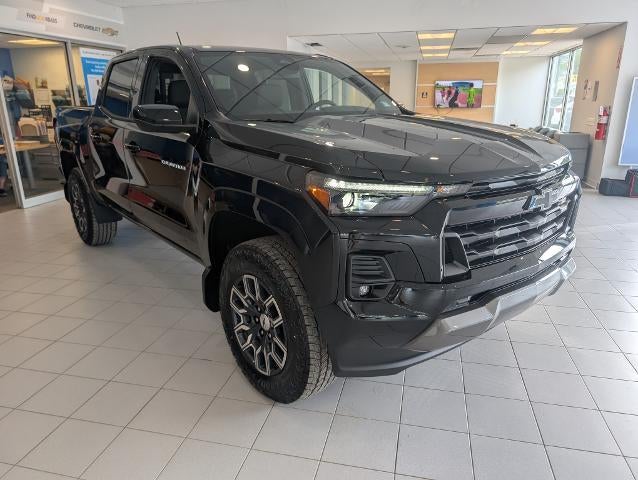 2026 Chevrolet Colorado Z71 in Black — front three-quarter view